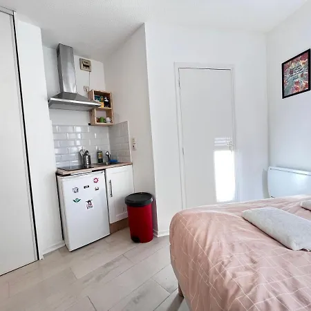 Le Tressous - Sur Place De Jaude Prefecture * Clermont-Ferrand